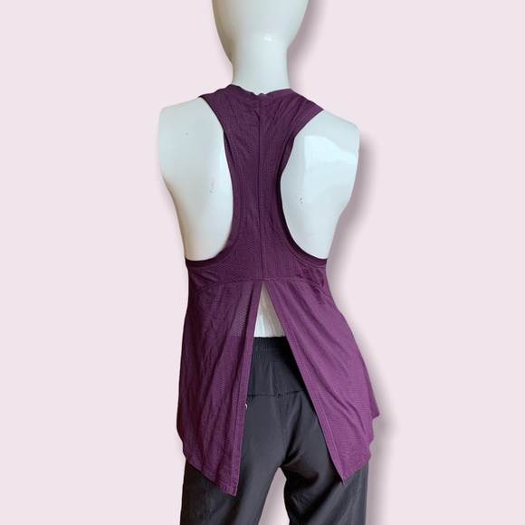 Lululemon tank - Picture 2 of 6